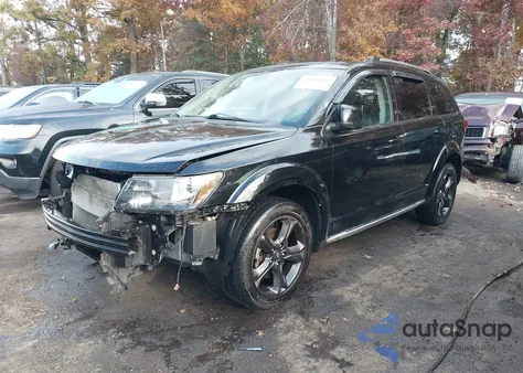 2018 Dodge Journey Crossroad Awd z USA, uszkodzony, nr VIN 3C4PDDGGXJT387948